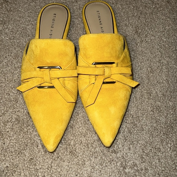ETIENNE AIGNER ALANA BOW MULE SLIP ON’S IN A GOLDEN SUEDE LEATHER COLOR - Picture 9 of 16